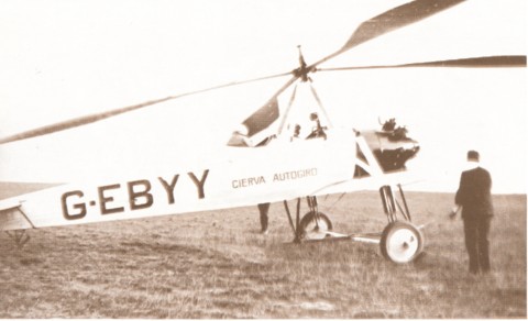 In 1928 werd op het “Parkplein” een demonstratie gegeven met een Cierva-Autogiro, een molenvliegtuig geïmmatriculeerd G-EBYY van Italiaanse makelij.