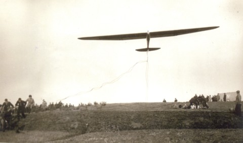 Sandow start van Wolf Hirth (23.01.1930, op de Kesselberg te Leuven)