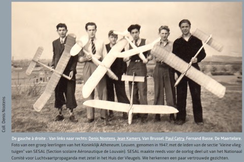 Leden van SESAL. Jean Kamers (2de van links) werd lid van de Dijlezwaluw; Denis Nootens (links) stichtte later de LUAC. Paul Catry (4de van links) werd later ondervoorzitter van de Koninklijke Belgische Aero-Club en bekleedde ook lang de functie van sportcommissarissen coördinator. (foto: 1947)