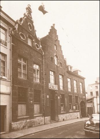 Zaal Patria, in de Tiensestraat. (foto 1956)